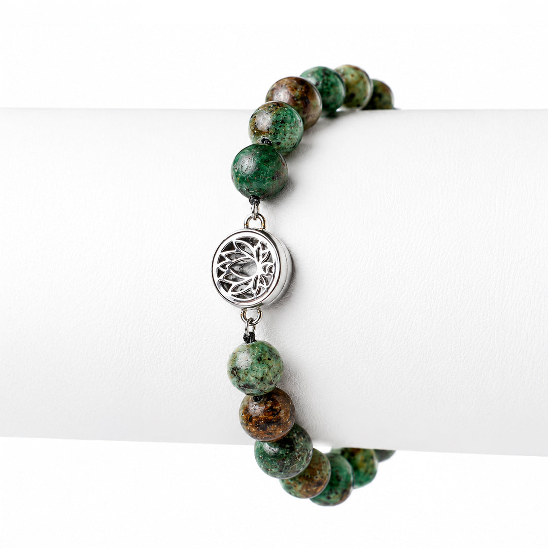 Olive Earth Edition – Silver Charm