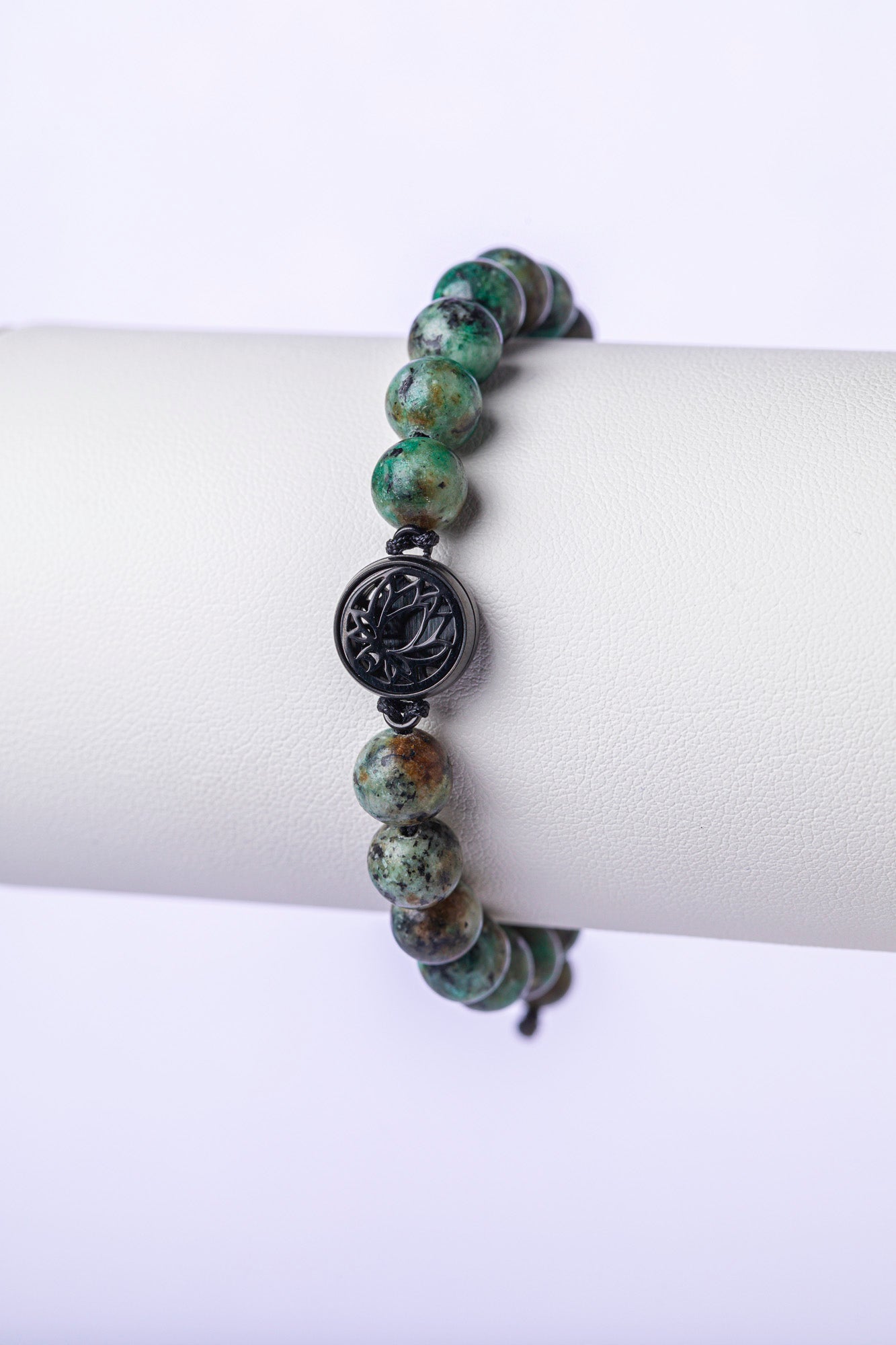 Olive Earth Edition – Black Charm